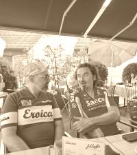 Marcello und Eli beim Fachsimpeln